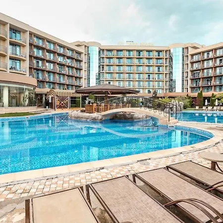 Tiara Hotel